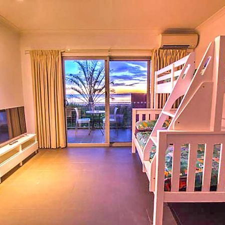 Onslow Beach Resort Екстер'єр фото