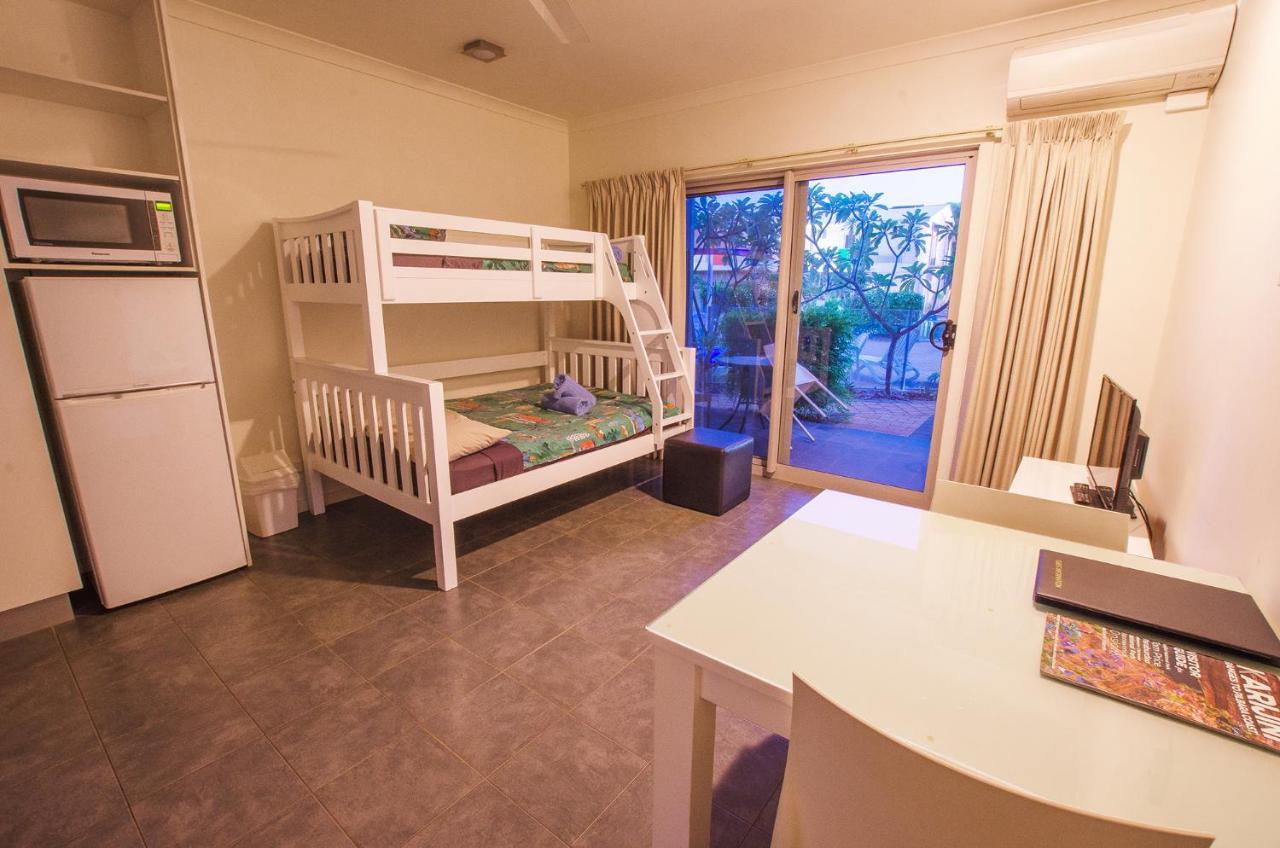 Onslow Beach Resort Екстер'єр фото