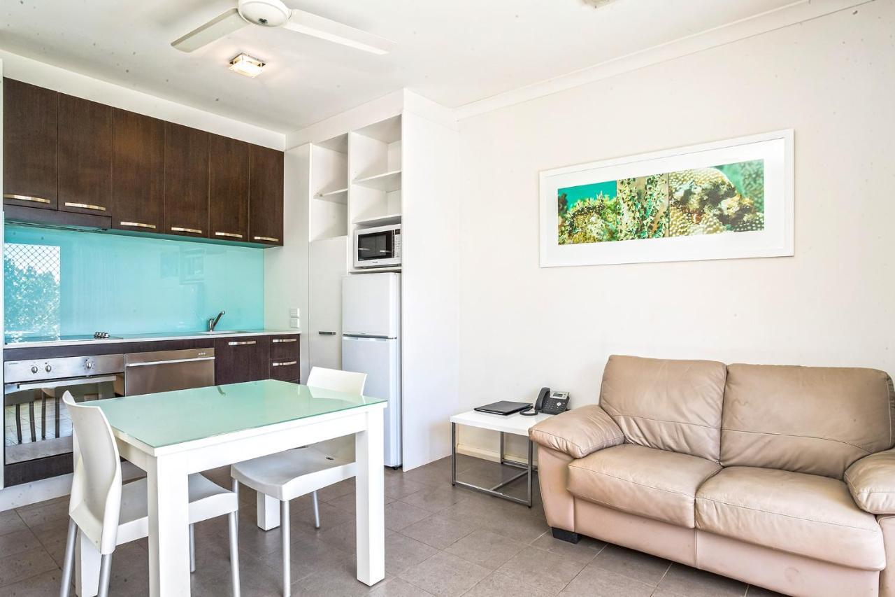 Onslow Beach Resort Екстер'єр фото