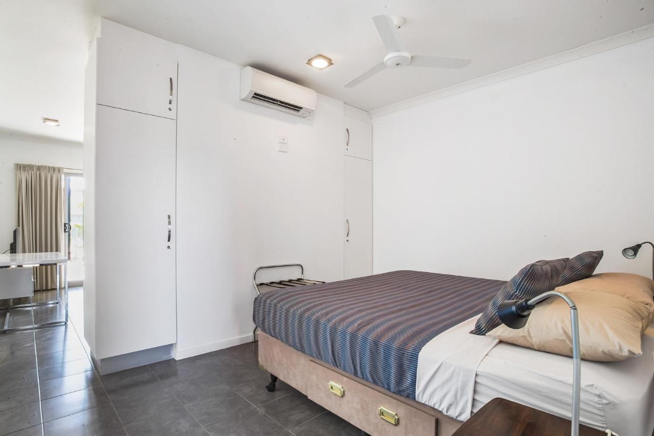 Onslow Beach Resort Екстер'єр фото