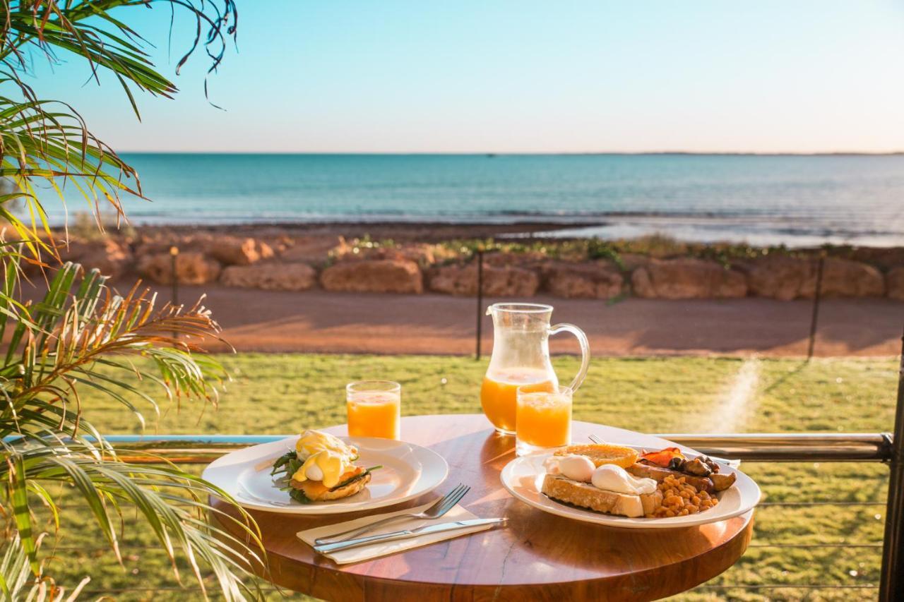 Onslow Beach Resort Екстер'єр фото