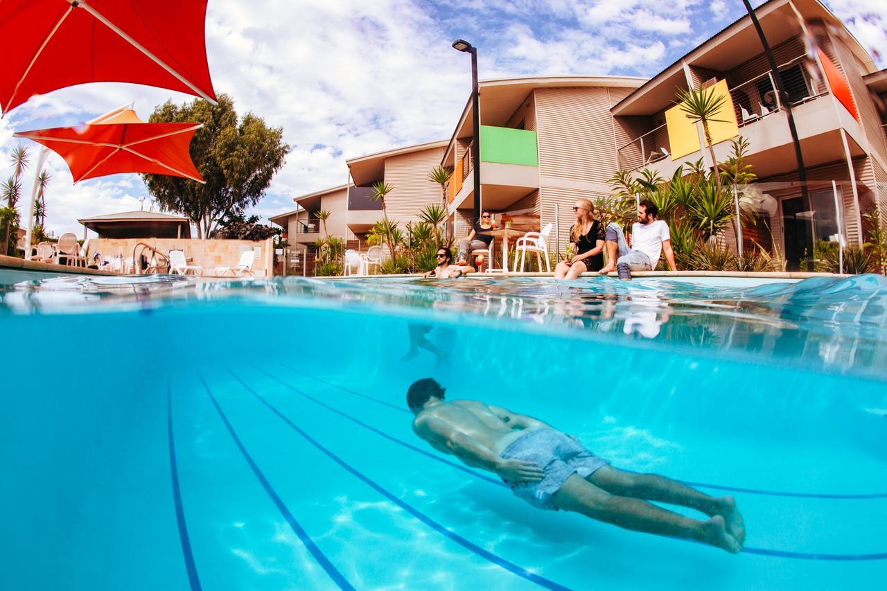 Onslow Beach Resort Екстер'єр фото