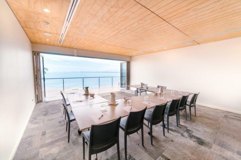 Onslow Beach Resort Екстер'єр фото