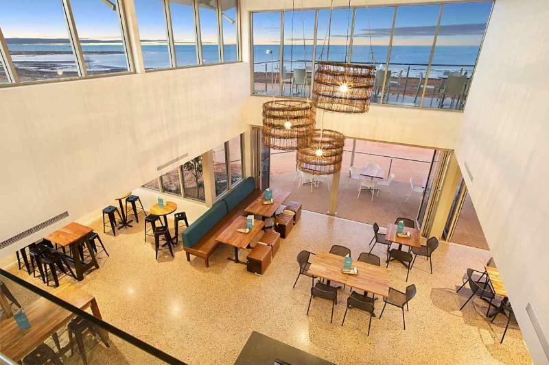 Onslow Beach Resort Екстер'єр фото